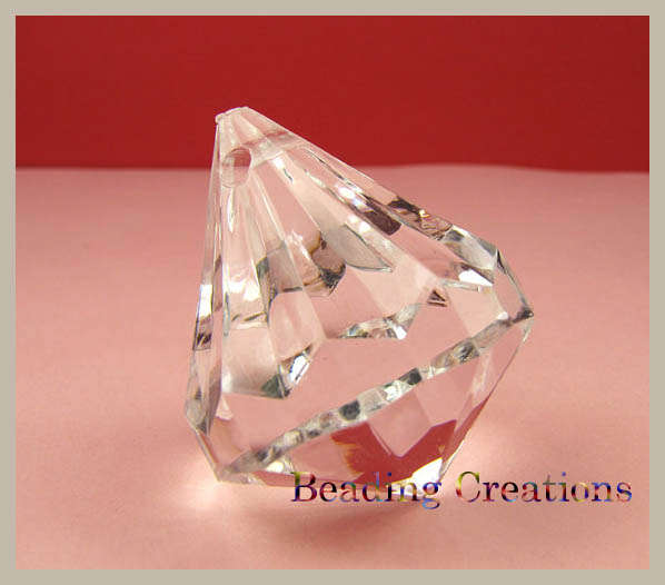 ACRYLIC - CLEAR - FACETED - CRYSTAL - DIAMOND DROP CENTERS - 35x32mm