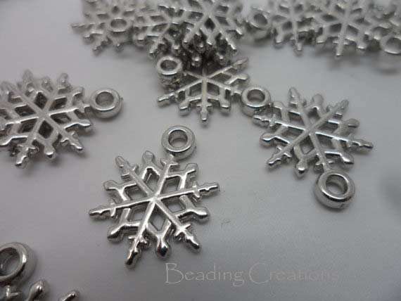 CONNECTORS - ANTIQUE SILVER - SNOWFLAKE - CHARMS - 20x16mm