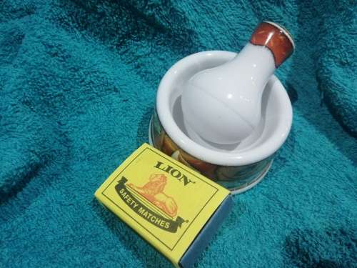 Small mortar and pestle