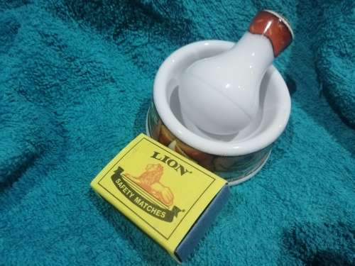 Small mortar and pestle