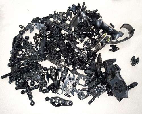 4kg of Lego Bionicle sets and parts