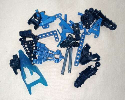 4kg of Lego Bionicle sets and parts