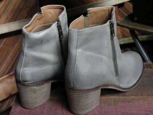 GENUINE LEATHER ANKLE BOOT