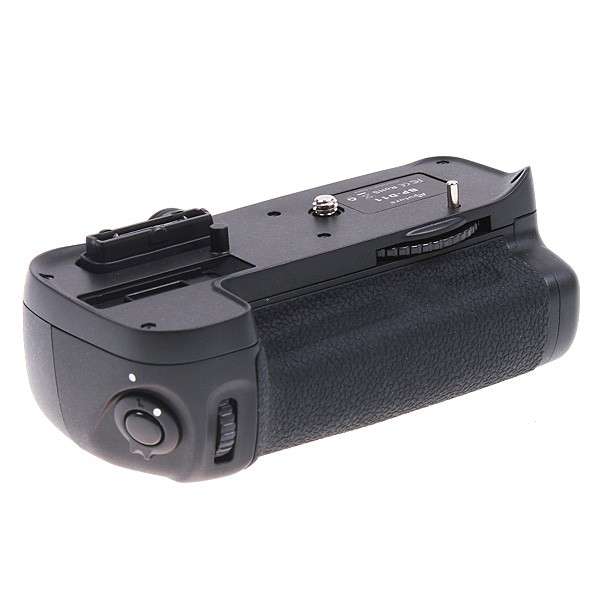 Aputure Black Vertical Battery Grip BP-D11 For Nikon D7000 Cameras DSLR Camera D684