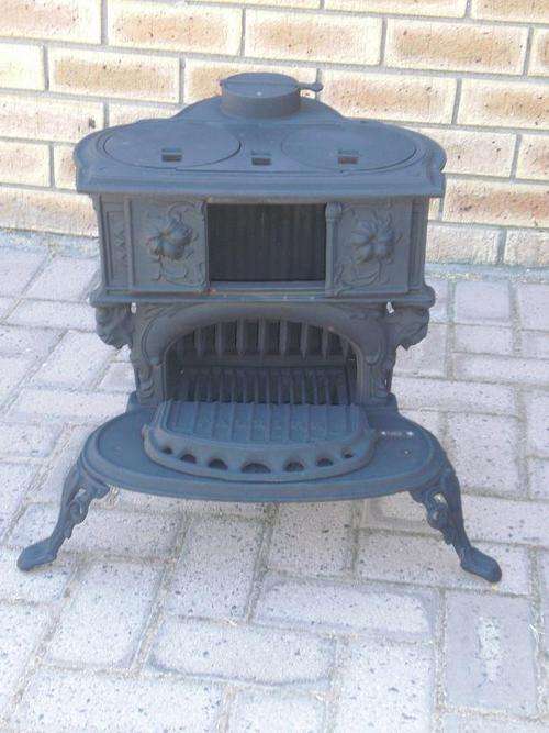 Dover / Woodburning / Anthracite Stove by Falkirk