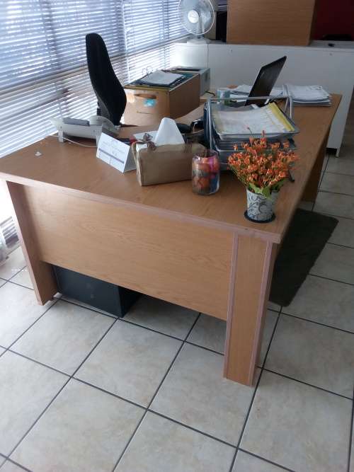 Desks Large L-Shaped