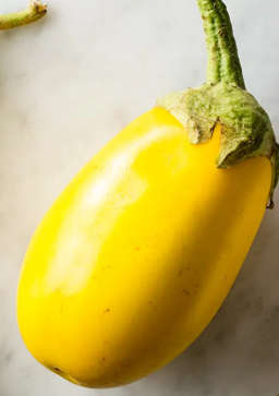 YELLOW FINGER EGGLANT SEEDS 10