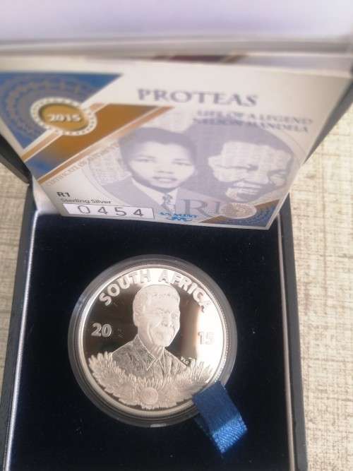 2015 Mandela Life of a Legend R1 Proof coin