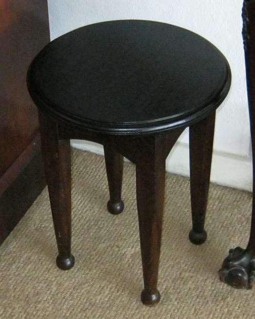 SMALL SIDE TABLE - BOBBIN FEET - 1935