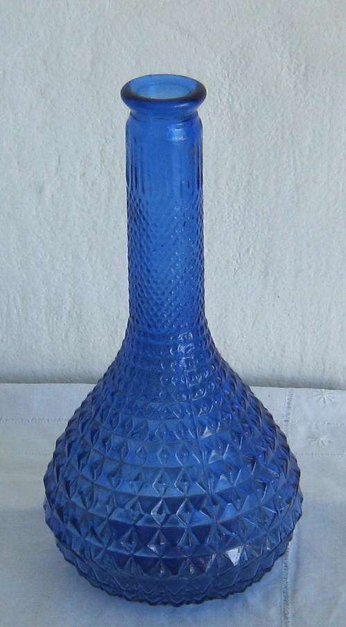 BLUE GLASS BOTTLE / VASE