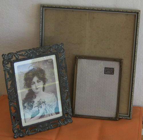 FRAME COLLECTION - 2 METAL FRAMES & 1 WOODEN FRAME ALL WITH GLASS