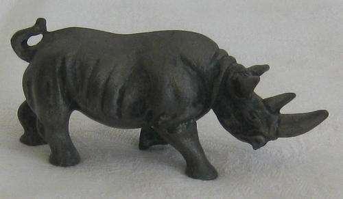 SMALL METAL RHINO