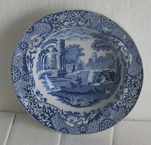 COPELAND SPODE ITALIAN BOWL - BLUE AND WHITE