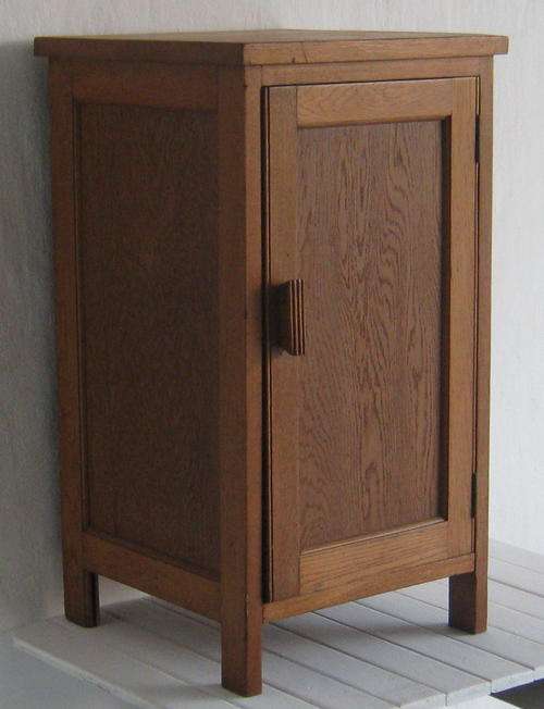 VINTAGE OAK PEDESTAL / CABINET