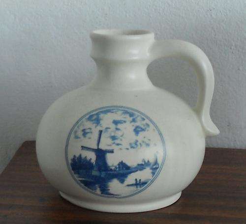 DELFT STYLE DECANTER / JAR