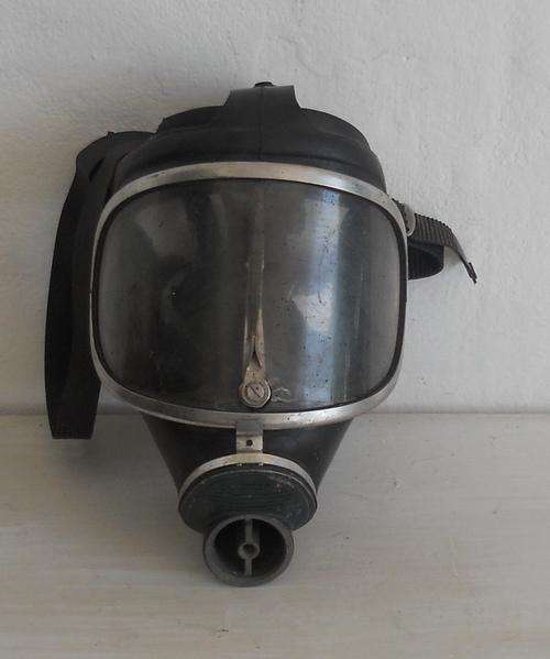 DRAGER GAS MASK
