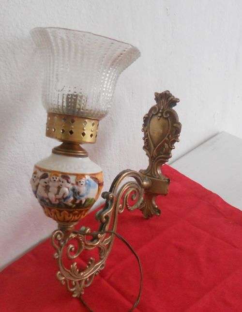 ITALIAN / CAPODIMONTE WALL SCONCE