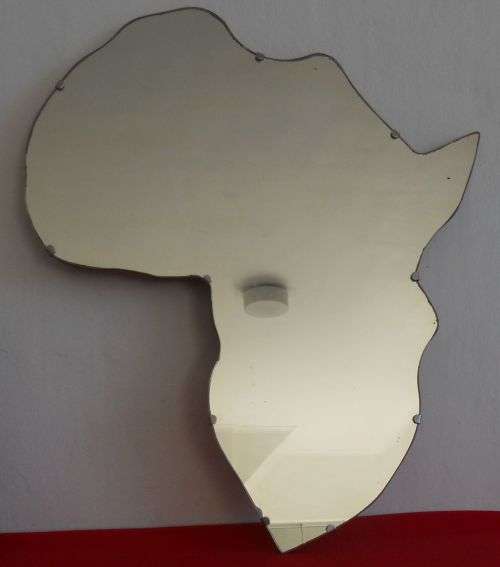 VINTAGE FRAMED MIRROR IN THE SHAPE OF AFRICA