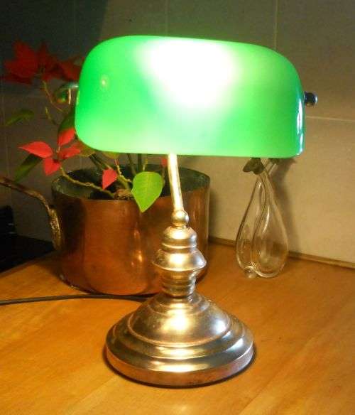 BANKERS /LAWYERS TABLE LAMP - BRASS WITH GREEN GLASS SHADE