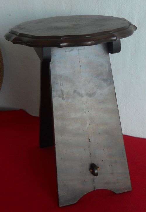 MILKMAID STOOL / SMALL TABLE