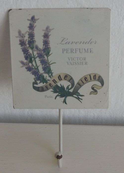 SHABBY CHIC TIN HOOK - Lavender