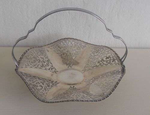 SILVER PLATED FRUIT BASKET
