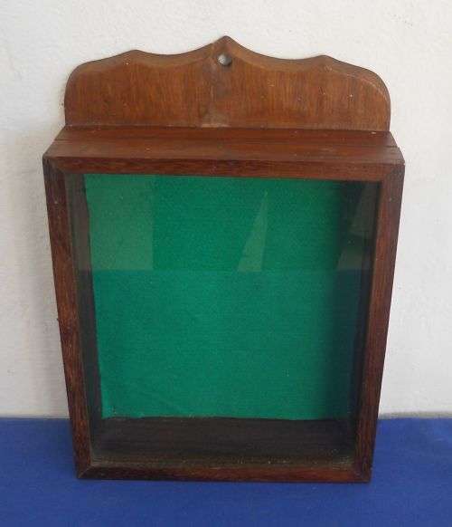 SMALL DISPLAY BOX WITH GLASS FRONT - ideal for medals