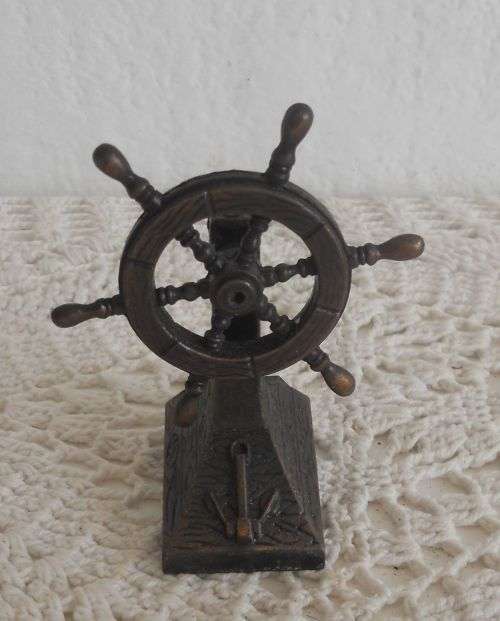 METAL SHIP'S WHEEL PENCIL SHARPENER