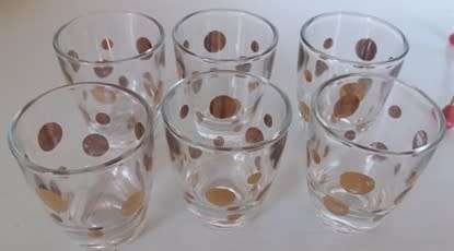 RETRO SHOT GLASSES COMPLETE ON A STAND