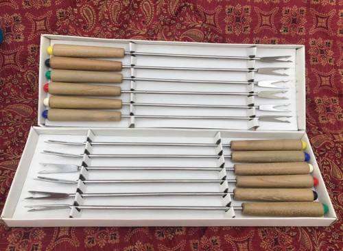 FONDUE FORKS STAINLESS STEEL WITH WOODEN HANDLES