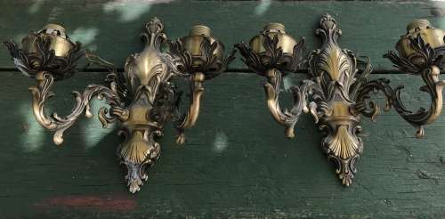 BRASS WALL LIGHT / SCONCE WITH GLASS SHADES