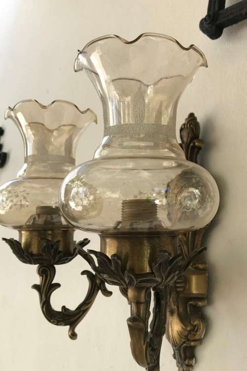 BRASS WALL LIGHT / SCONCE WITH GLASS SHADES