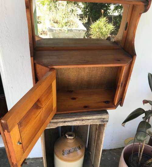 OREGON PINE MIRROR CABINET