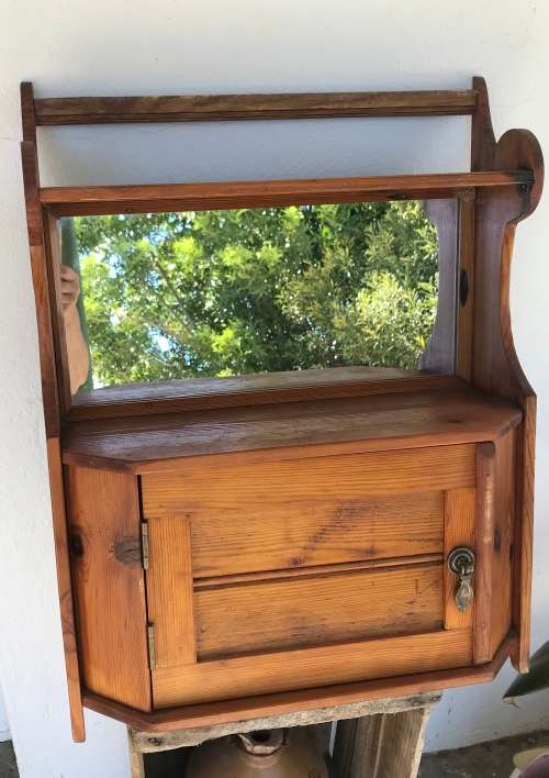 OREGON PINE MIRROR CABINET