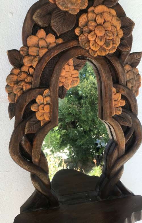 CARVED WOODEN FRAMED MIRROR
