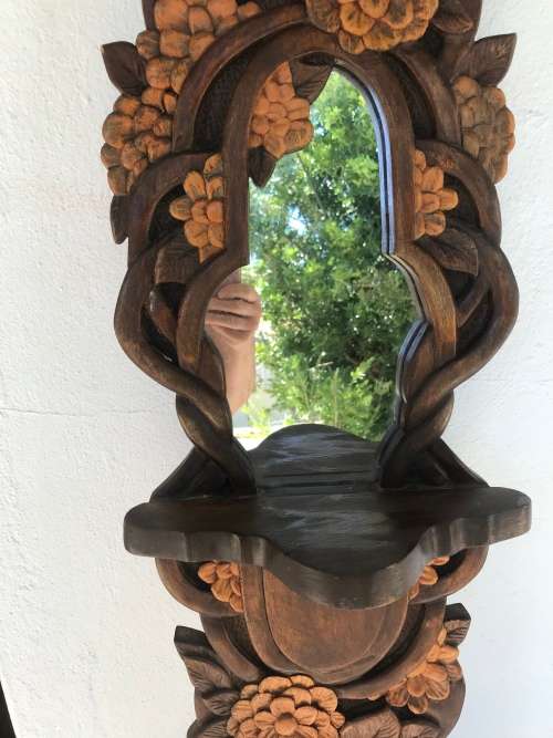 CARVED WOODEN FRAMED MIRROR
