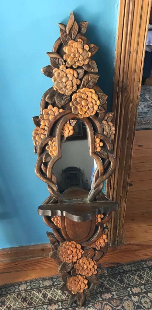 CARVED WOODEN FRAMED MIRROR