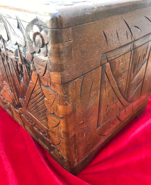 CARVED CHINESE BOX