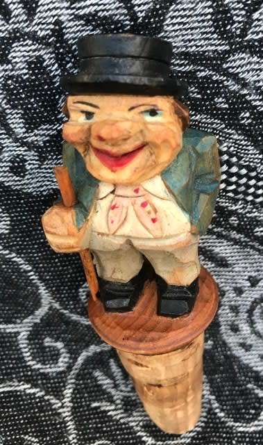 GERMAN FOLK ART WINE BOTTLE STOPPER