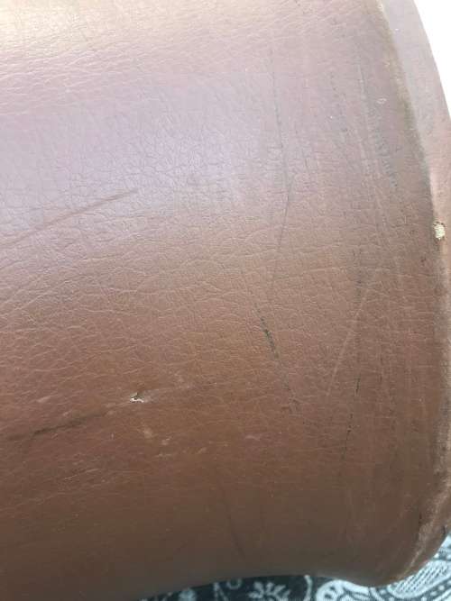 RETRO LEATHERETTE POUFFE