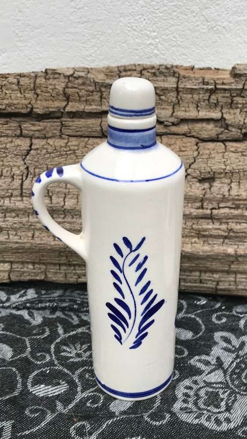 DELFT OIL / VINEGAR BOTTLE