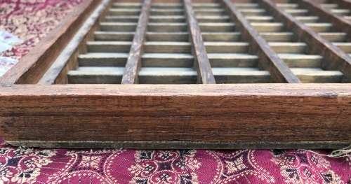 WOODEN COIN DISPLAY / TRAY