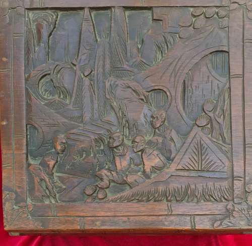 CHINESE CARVED WOODEN BOX