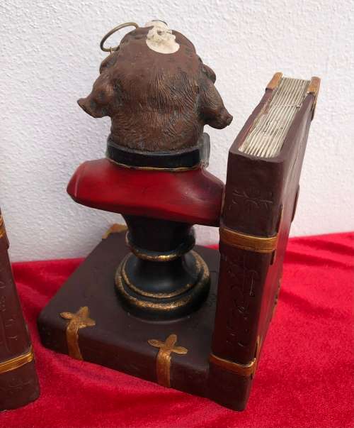 CHARACTER DOG BOOKENDS