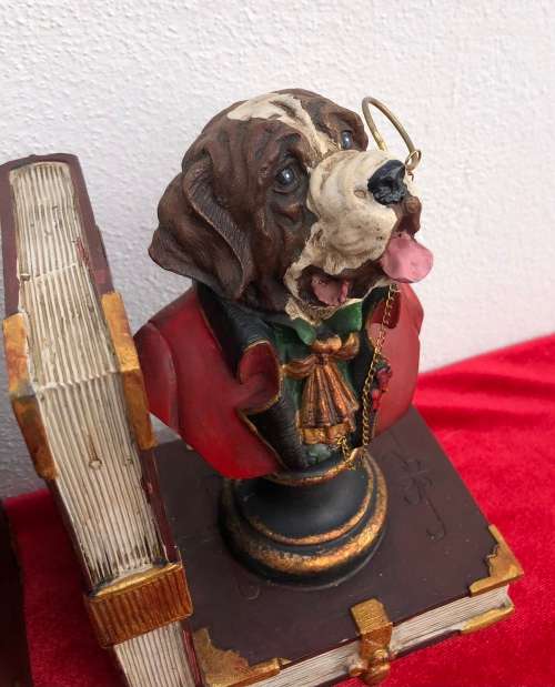CHARACTER DOG BOOKENDS