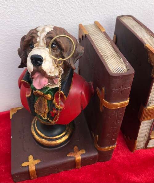 CHARACTER DOG BOOKENDS