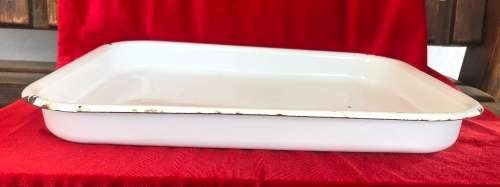 VINTAGE WHITE ENAMEL DISH / TRAY
