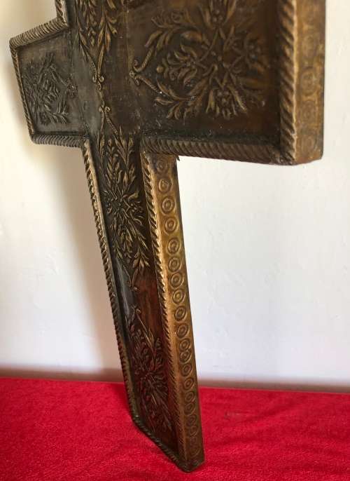 WOODEN COPPER CROSS
