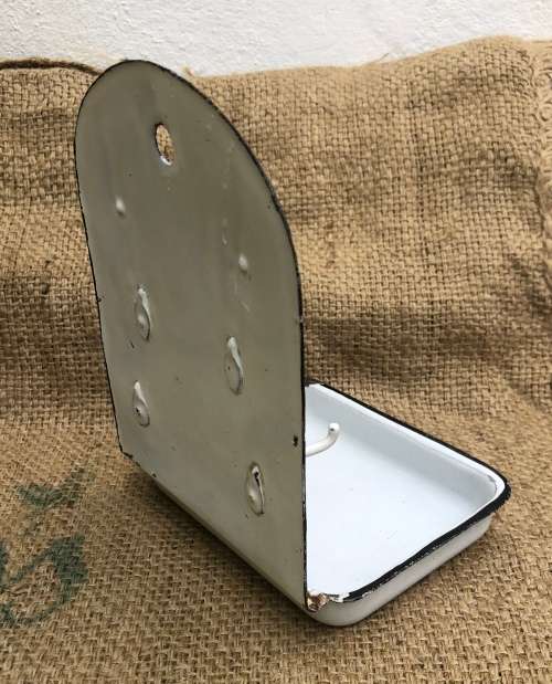VINTAGE ENAMEL SOAP DISH