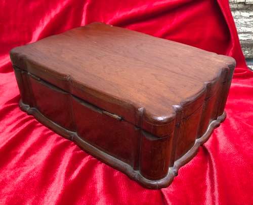 VINTAGE WOODEN JEWELLERY BOX